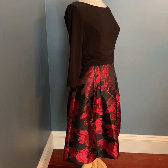 Size 6 Brand New Jessica Howard Floral Dress - Picture 6 of 8